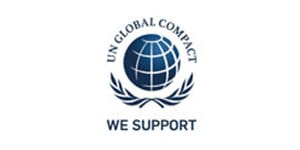 Logo des UN Global Compact mit dem Schriftzug „We Support“, einem blauen Globus und Olivenzweigen auf weißem Hintergrund.